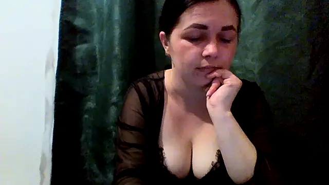 Vitalina282128 online show from May 2026 06:05:02 PM
