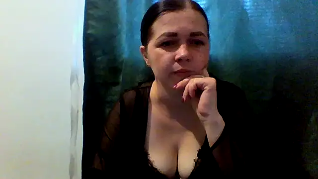 Snapshot of Vitalina282128 chatting on June 2026 02:43:02 PM Vitalina282128 online show from June 2026 02:43:02 PM