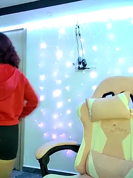 Sarah Lark- online show from April 2026 11:09:01 PM