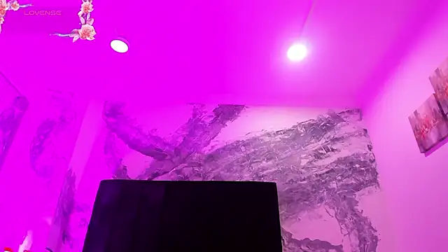 lilithDraven  online show from February 2026 04:00:02 AM