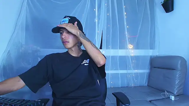 D3mon cock online show from November 2025 06:17:02 AM