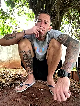 Lucasjandre online show from January 2026 11:04:01 AM