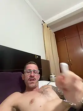 Snapshot of Lucasjandre chatting on May 2026 12:51:02 AM Lucasjandre online show from May 2026 12:51:02 AM