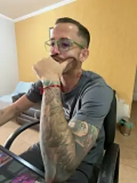 Snapshot of Lucasjandre chatting on May 2026 11:06:02 AM Lucasjandre online show from May 2026 11:06:02 AM