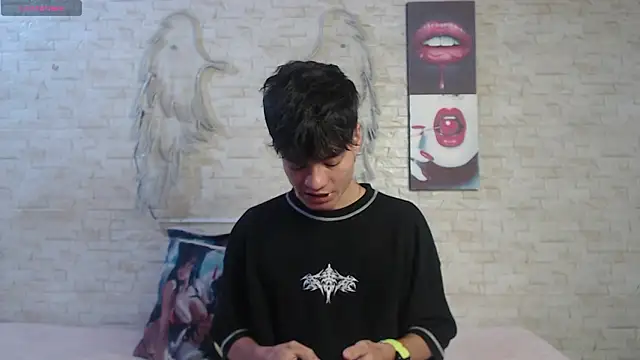 axel milo kairo and noa online show from March 2026 04:47:01 PM