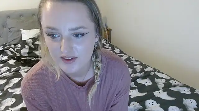 Snapshot of Tatted_emi chatting on March 2026 01:37:01 PM Tatted emi online show from March 2026 01:37:01 PM