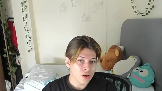 Snapshot of Felix_kitty chatting on November 2025 07:36:01 PM Felix kitty online show from November 2025 07:36:01 PM