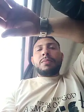 Snapshot of MAX_Jhonnson chatting on November 2025 09:14:01 PM MAX Jhonnson online show from November 2025 09:14:01 PM