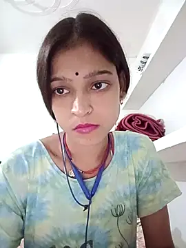 Mohnicute online show from May 2026 05:52:02 PM