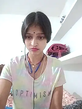 Mohnicute online show from May 2026 06:46:02 PM