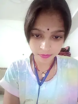 Mohnicute online show from May 2026 12:21:01 PM