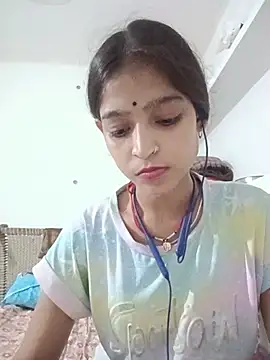 Mohnicute online show from June 2026 07:04:02 PM