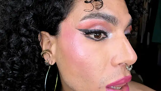 Angel White25 online show from February 2026 10:22:01 PM