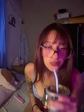 Taurina0105 online show from April 2026 09:26:01 PM