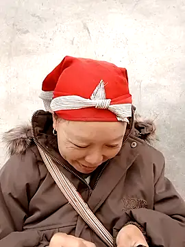 girl-hot2x online show from December 2025 02:20:01 AM