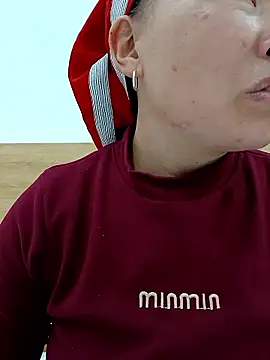 girl-hot2x online show from January 2026 01:05:01 PM