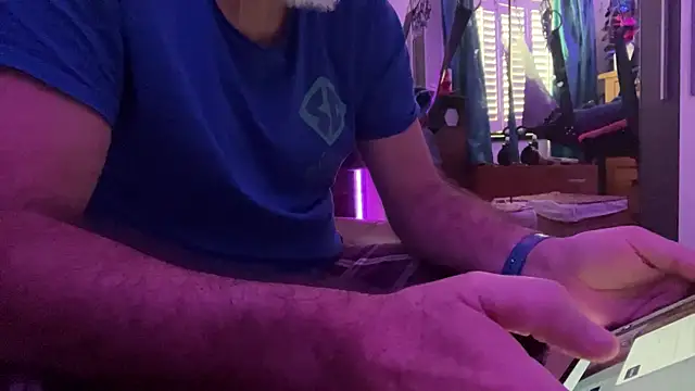 LeatherSdaddy online show from April 2026 08:01:01 AM