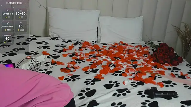 Snapshot of Lina_Moony chatting on February 2026 02:07:02 AM Lina Moony online show from February 2026 02:07:02 AM