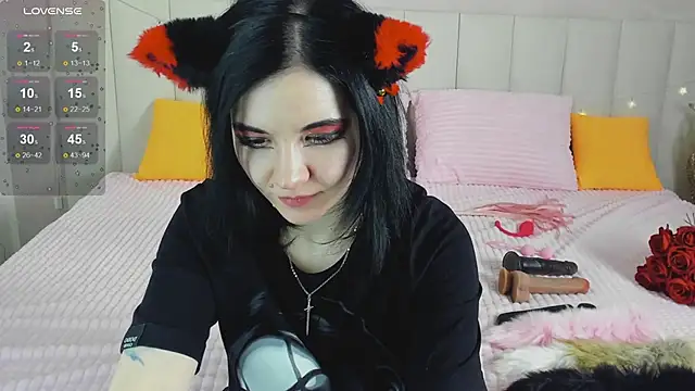 Snapshot of Lina_Moony chatting on February 2026 01:57:02 AM Lina Moony online show from February 2026 01:57:02 AM