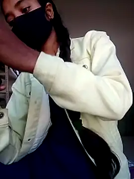 Snapshot of Riya_917 chatting on November 2025 08:37:01 AM Riya 917 online show from November 2025 08:37:01 AM