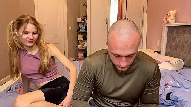 Daisy Couple online show from December 2025 07:14:02 AM