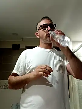 mipiacitanto93 online show from November 2025 04:00:01 AM