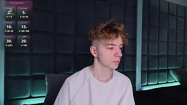 Snapshot of Paul_Holt chatting on December 2025 08:27:01 PM Paul Holt online show from December 2025 08:27:01 PM