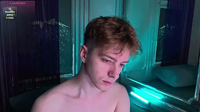 Snapshot of Paul_Holt chatting on December 2025 08:47:02 PM Paul Holt online show from December 2025 08:47:02 PM