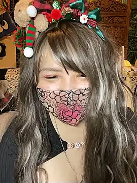 oxLILxMELOxo online show from December 2025 03:50:02 PM