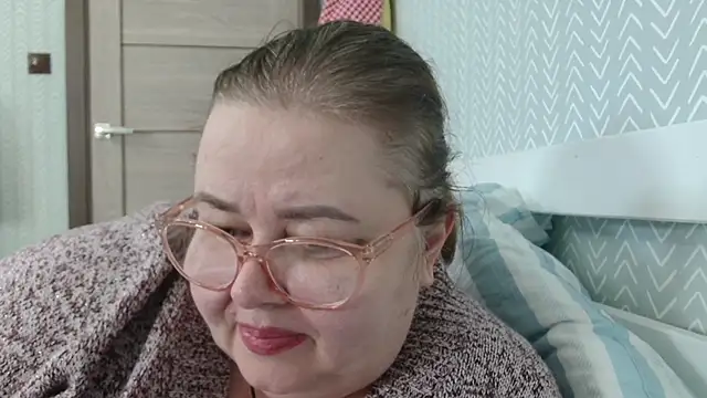 Snapshot of Natali-Gucci chatting on November 2025 01:55:02 PM Natali-Gucci online show from November 2025 01:55:02 PM