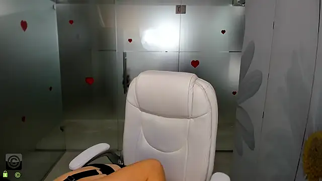 anna firee online show from December 2025 09:29:02 AM