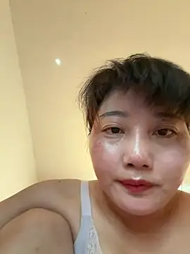 Snapshot of Nuomi6 chatting on July 2026 02:17:02 AM Nuomi6 online show from July 2026 02:17:02 AM