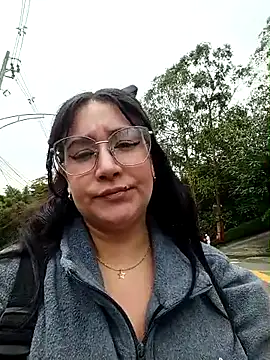 Snapshot of SaloGray8 chatting on April 2026 05:30:01 PM SaloGray8 online show from April 2026 05:30:01 PM