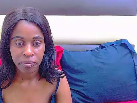 Snapshot of AMOURxxx chatting on December 2025 06:52:01 AM AMOURxxx online show from December 2025 06:52:01 AM