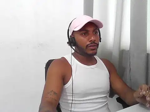 Snapshot of PutosRJ chatting on November 2025 06:48:02 PM PutosRJ online show from November 2025 06:48:02 PM