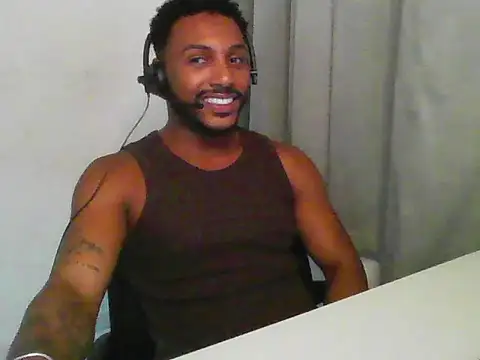 Snapshot of PutosRJ chatting on November 2025 12:38:02 AM PutosRJ online show from November 2025 12:38:02 AM