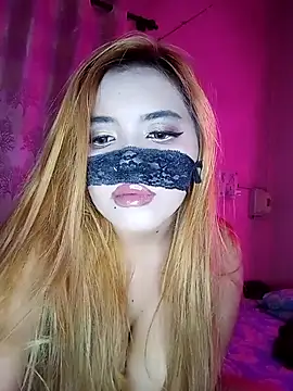 Bunnybush37 online show from July 2026 03:43:02 PM