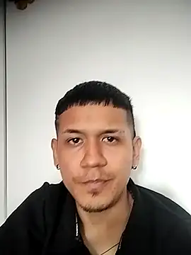 Chris    Col online show from December 2025 04:35:01 PM