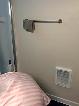 Snapshot of NaomiBella333 chatting on November 2025 10:52:01 PM NaomiBella333 online show from November 2025 10:52:01 PM