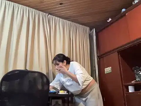 Dreana online show from February 2026 01:48:01 AM