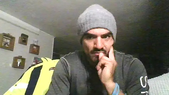 Snapshot of piggylatino chatting on January 2026 10:46:02 PM piggylatino online show from January 2026 10:46:02 PM