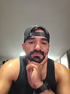 piggylatino online show from March 2026 10:33:01 PM