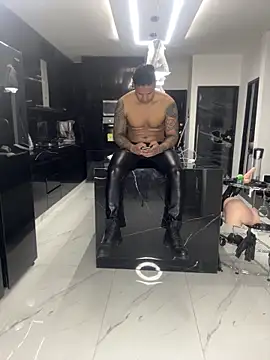 Snapshot of master_leather chatting on June 2026 05:21:02 AM master leather online show from June 2026 05:21:02 AM