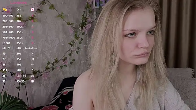 Snapshot of MicheleHonas chatting on March 2026 04:11:02 PM MicheleHonas online show from March 2026 04:11:02 PM