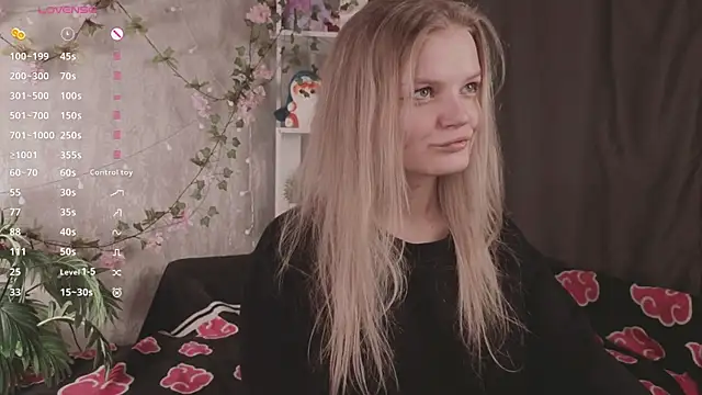 Snapshot of MicheleHonas chatting on March 2026 05:45:02 PM MicheleHonas online show from March 2026 05:45:02 PM