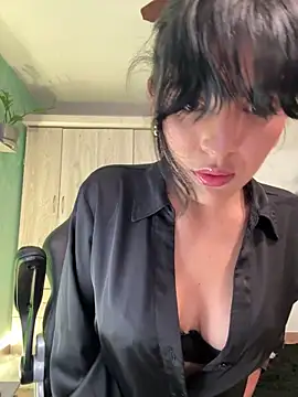 Snapshot of Cristal_Cerati_ chatting on March 2026 10:15:02 PM Cristal Cerati online show from March 2026 10:15:02 PM