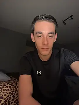 Snapshot of 18k_boss chatting on November 2025 01:49:01 AM 18k boss online show from November 2025 01:49:01 AM