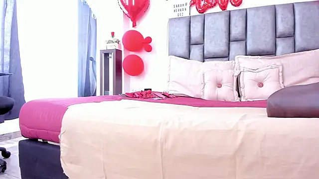 Snapshot of sarahhernandez chatting on February 2026 03:54:02 PM sarahhernandez online show from February 2026 03:54:02 PM