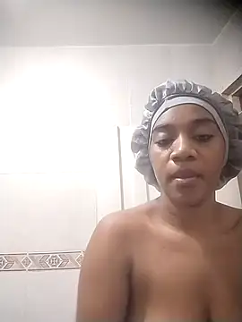 AishaOwens online show from December 2025 01:07:01 PM