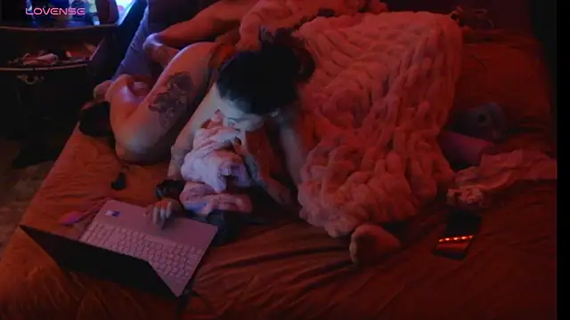 Donster907 online show from April 2026 01:31:02 PM